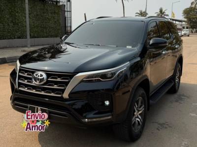 TOYOTA | FORTUNER SR5